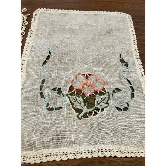 VTG Linen Hankie Set, Embroidered, Lace, Floral, Handmade, Beige, Decorative - Picture 2 of 8